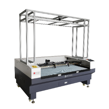 商標(biāo)輔料激光切割機